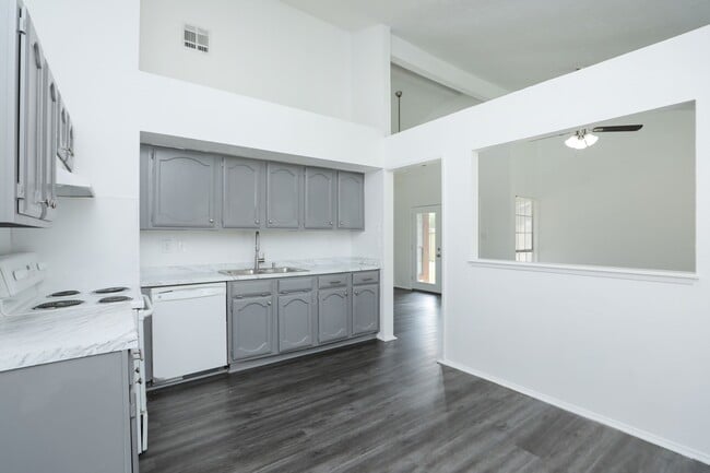 Building Photo - 17518 Bullis Gap Dr