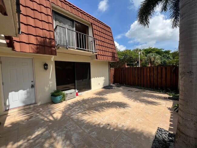 Building Photo - 3216 Spanish Wells Dr
