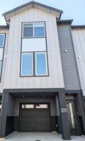 Building Photo - 14707 87th Ave SE