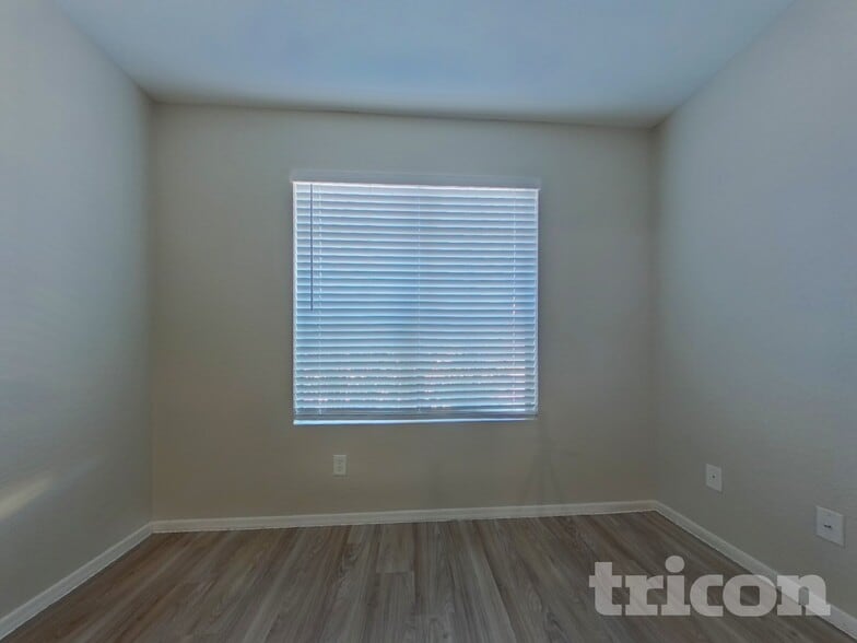 Building Photo - 1641 S 233rd Ln