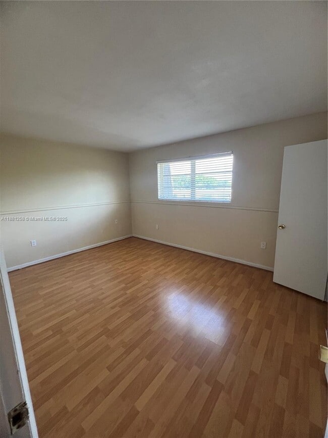 Building Photo - 8607 SW 137th Ave