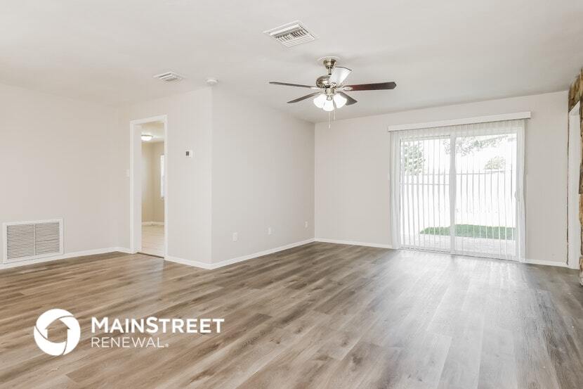 Building Photo - 1660 Thoreau St