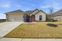 Building Photo - Thoughtfully Designed 4 Bed Home with Elevated Interiors and Lake Views