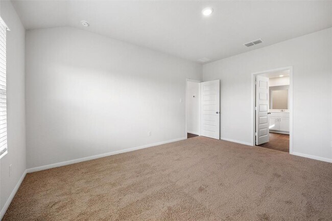 Building Photo - 1641 Lilyturf Rd