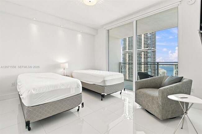 Building Photo - 1080 Brickell Ave
