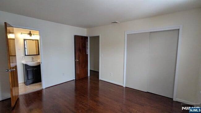 Building Photo - 95 Stefanic Ave