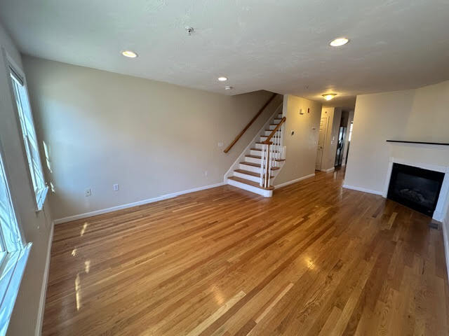 Building Photo - 47 Alder St