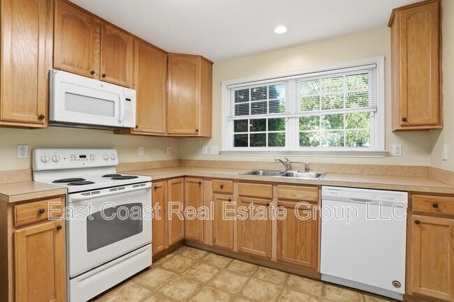 Building Photo - 24 Mabel Ln