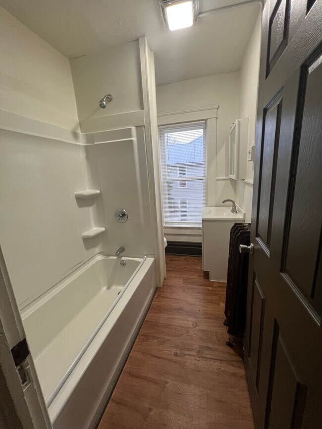 Building Photo - wpop127