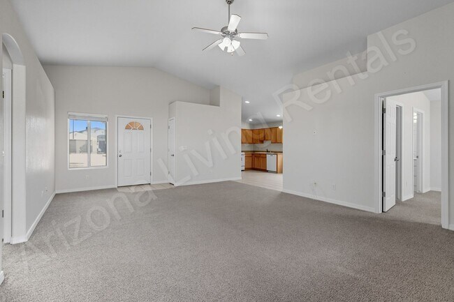 Building Photo - 2811 Harrod Ave