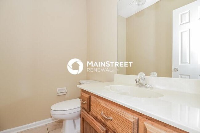 Building Photo - 4 Bedroom Pet-Friendly Home in Cordova, TN with Main Street Renewal