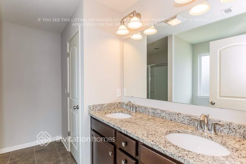 Building Photo - 4226 Huntley Glen Dr