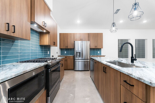 Building Photo - Pre-Leasing Fall of 2026!! Luxury Homes!!