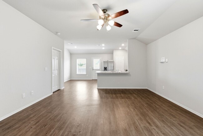 Building Photo - 363 Cumberland Forest Dr