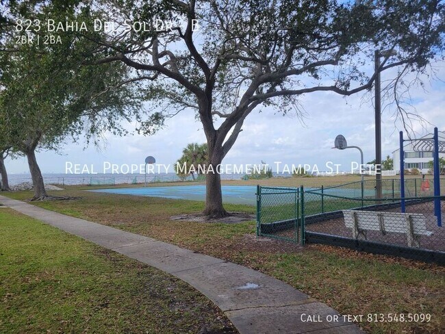 Building Photo - 823 Bahia Del Sol Dr