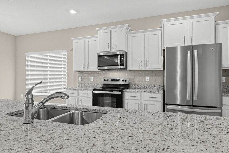 Building Photo - 24848 Smarty Jones Cir