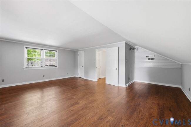 Building Photo - 7603 S Pinehill Dr