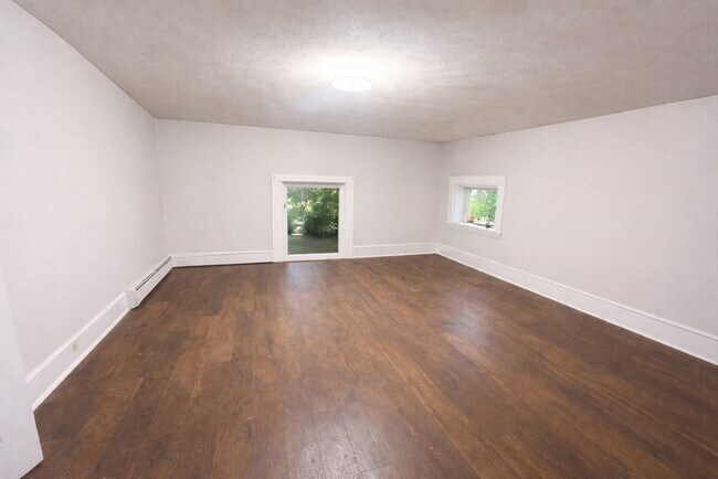 Building Photo - 21 Fayette St