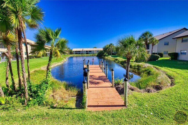 Building Photo - 340 3 Lakes Ln