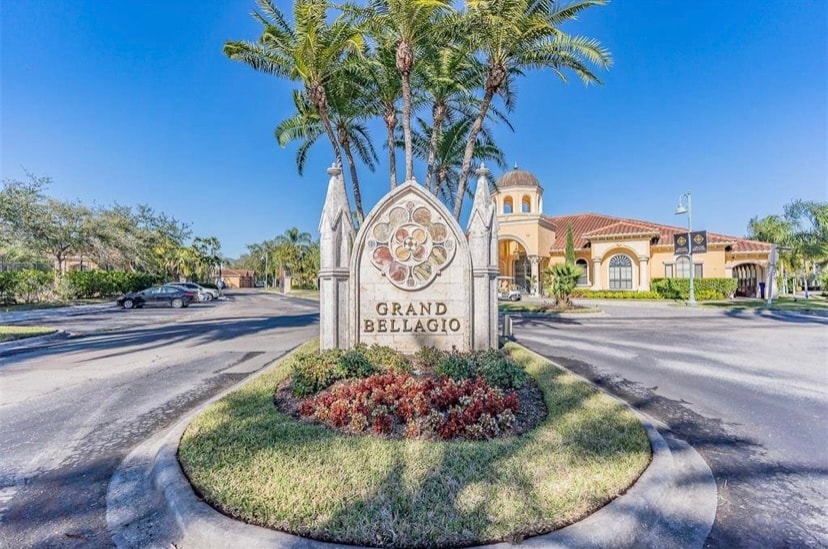 Building Photo - 2765 Via Cipriani St