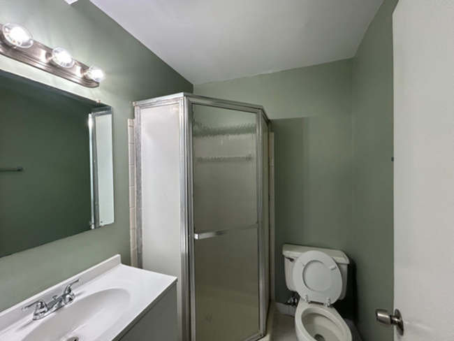 Building Photo - 2 Bedroom 2 Bathroom Condo