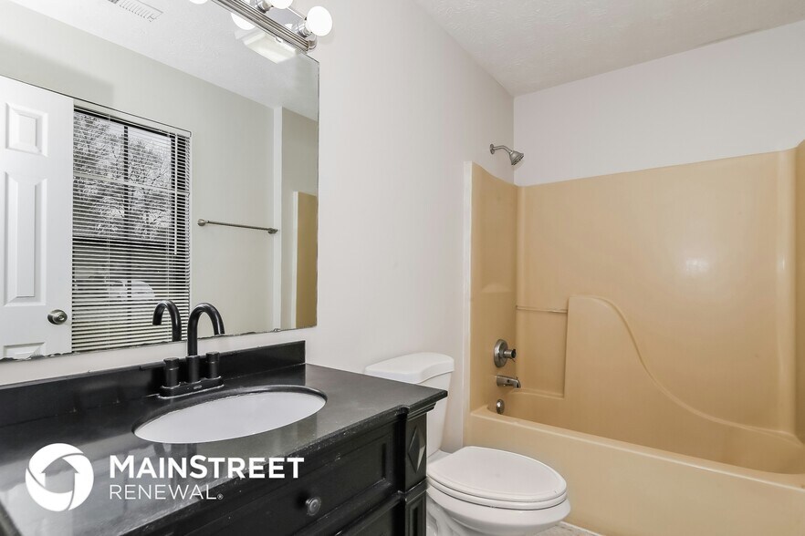 Building Photo - 4412 Rotterdam Dr