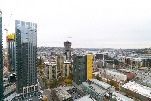 Building Photo - The Cosmopolitan - 1 bedroom + den