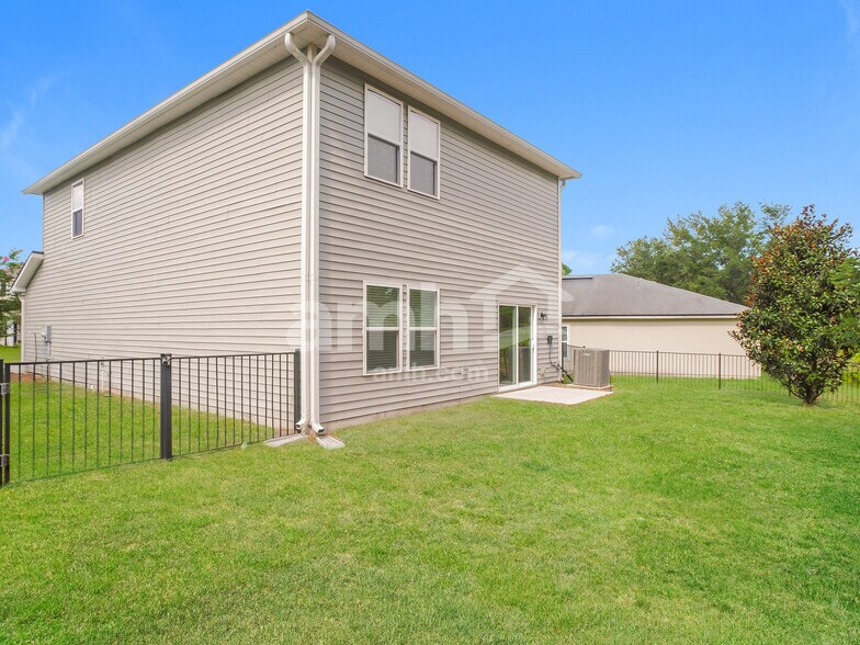 Building Photo - 212 W Jayce Wy