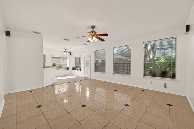 Building Photo - 16315 April Ridge Dr