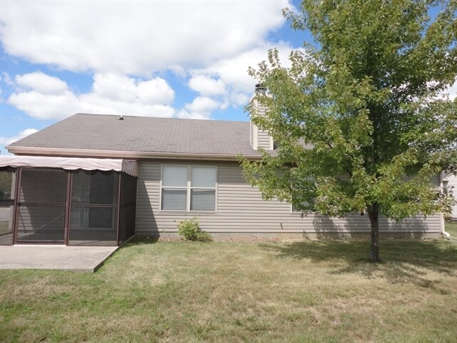 Building Photo - 1903 E Maple Park Dr