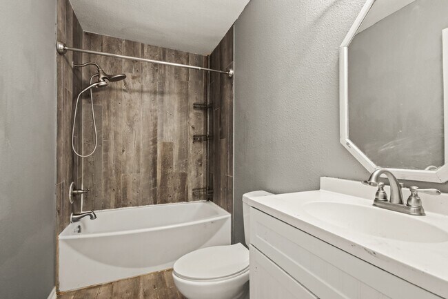 Building Photo - 432 Co Rd 4284