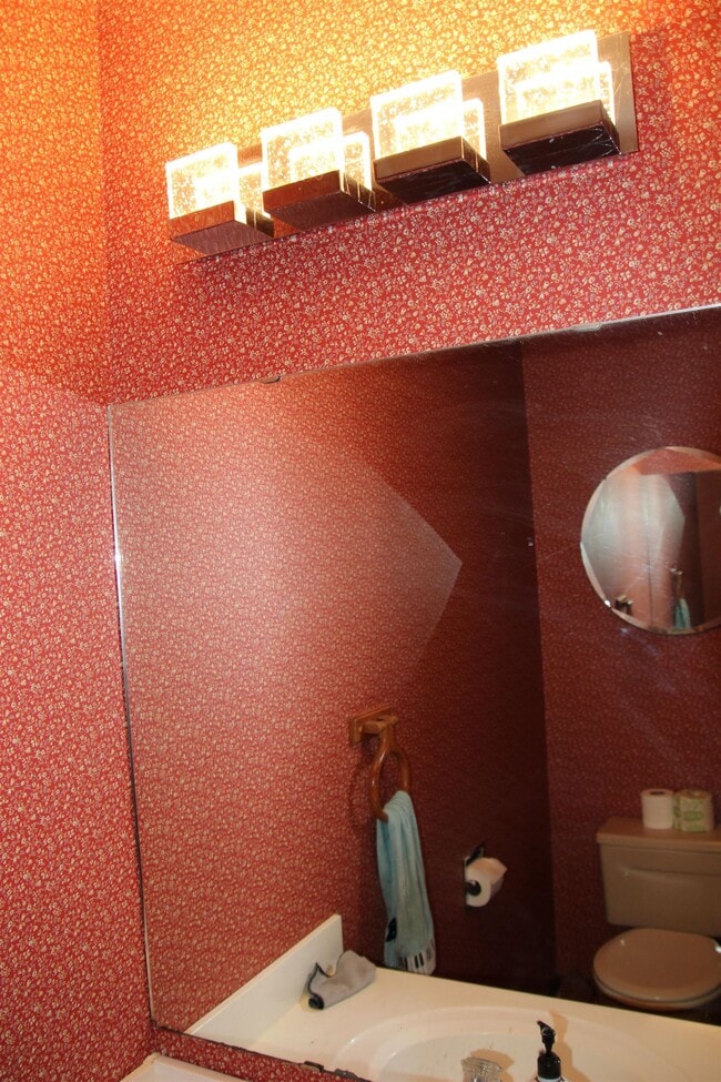 Building Photo - 7620 Westchester Dr