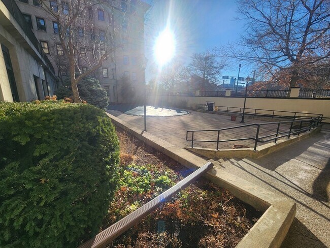 Building Photo - 416 Commonwealth Ave