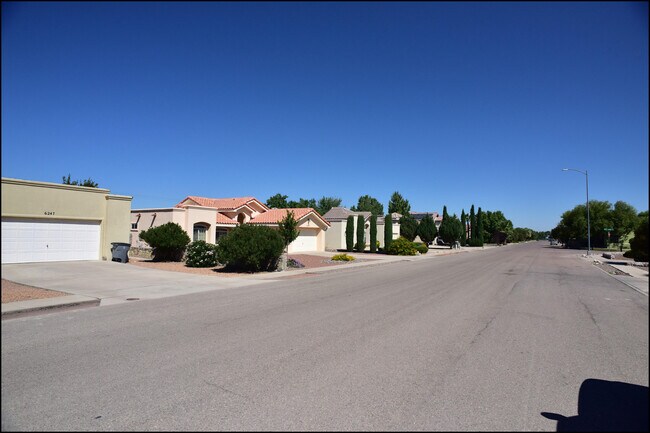 Building Photo - 6246 Viale Del Sol Ave