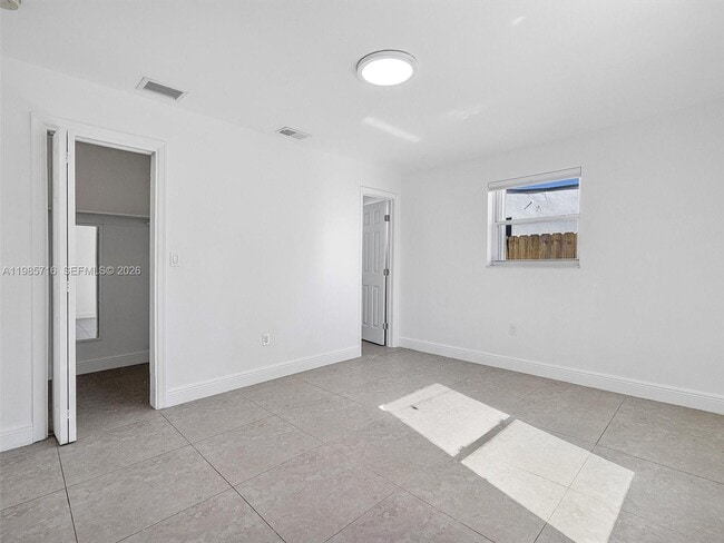 Building Photo - 340 NW 45th St