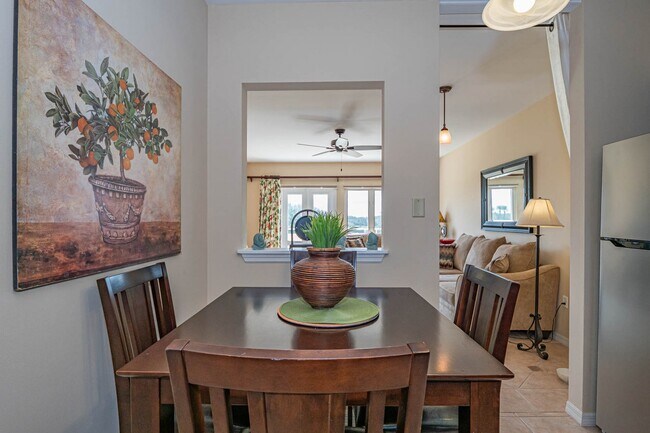 Building Photo - 5075 Harmony Cir