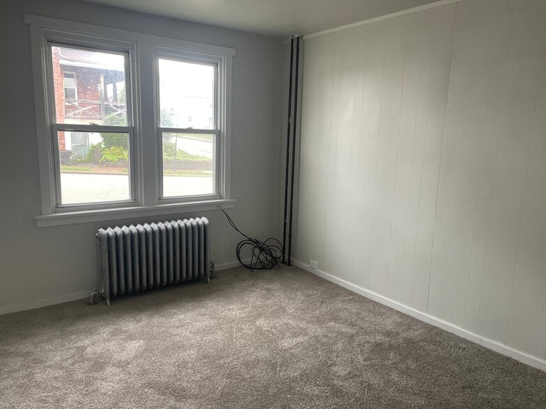 Building Photo - 36 Lincoln Ave