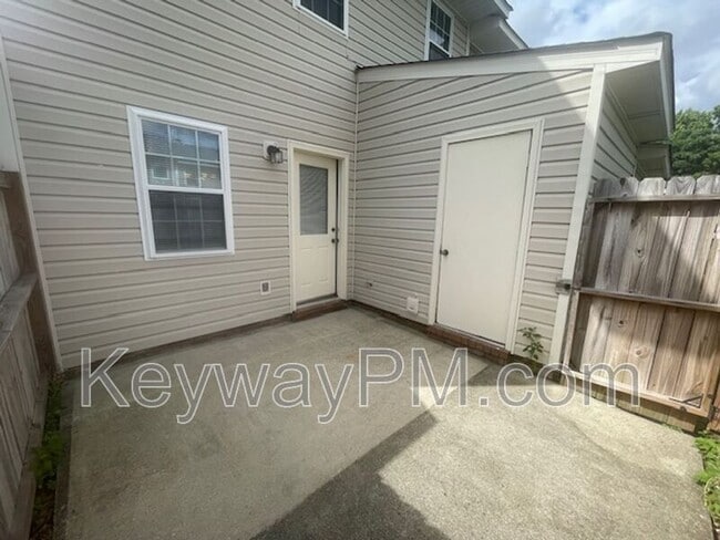 Building Photo - 3932 Almon Dr