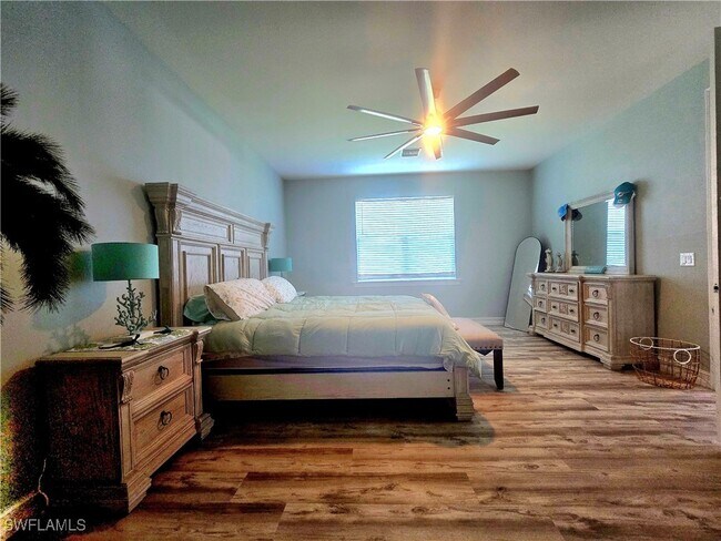 Building Photo - 3401 Acapulco Cir