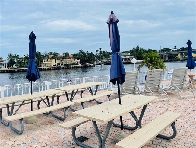 Building Photo - 624 Snug Harbor Dr