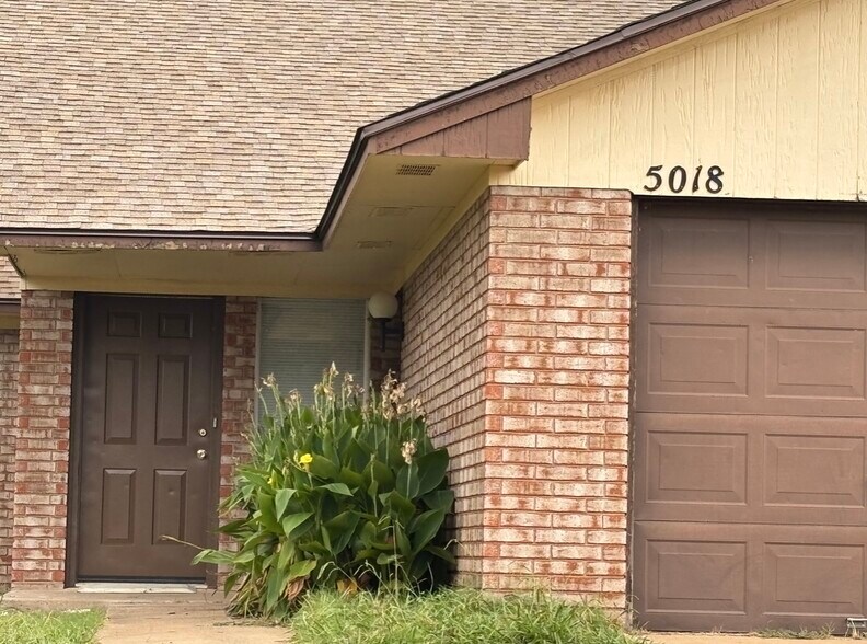 Duplex - 5018 available - 5018 W 5th Pl