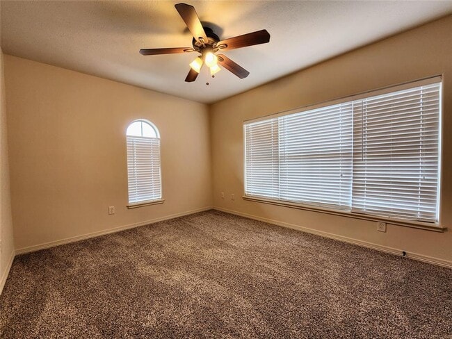 Building Photo - 4315 Stonebrook Ln