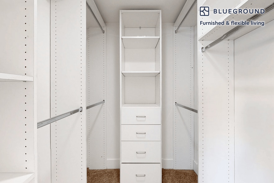 Building Photo - 1539 Beloit Ave