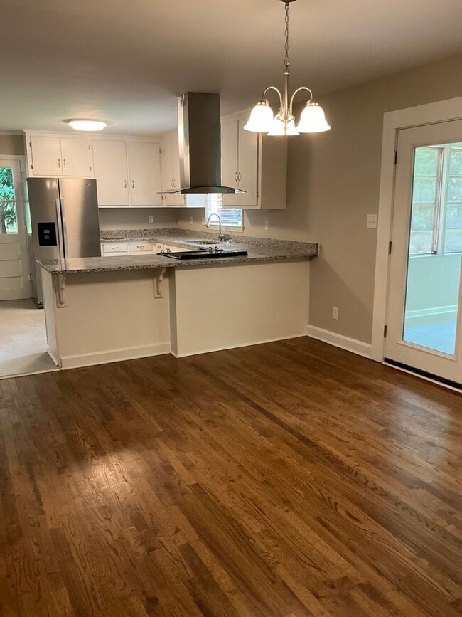 Building Photo - Now Available! Newly Renovated 3 BR/2 BA i...