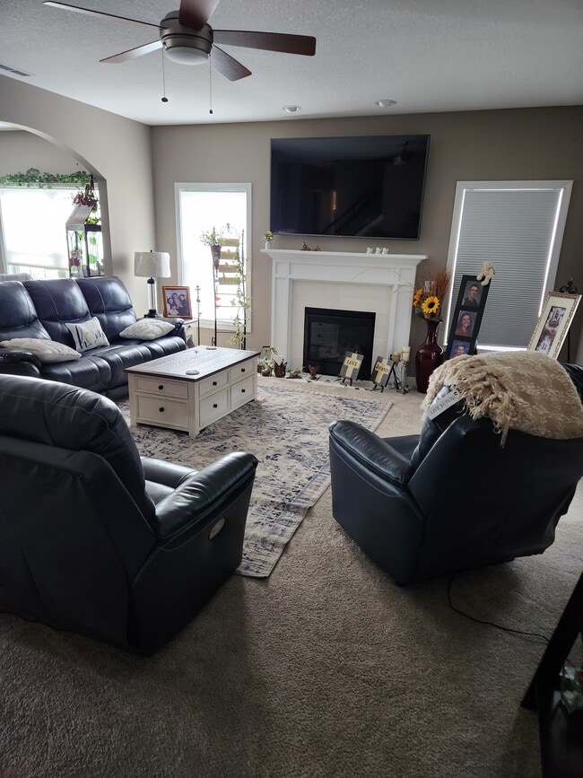 Building Photo - 5600 Bear Creek Pass