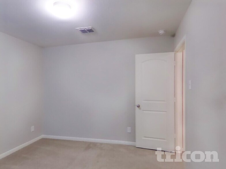 Building Photo - 2902 Hypatia Meadow