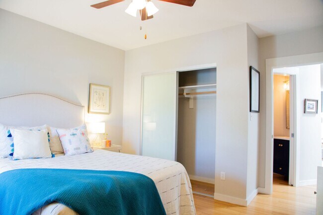 Building Photo - Chic 1-Bedroom Condo in North Capitol Hill...