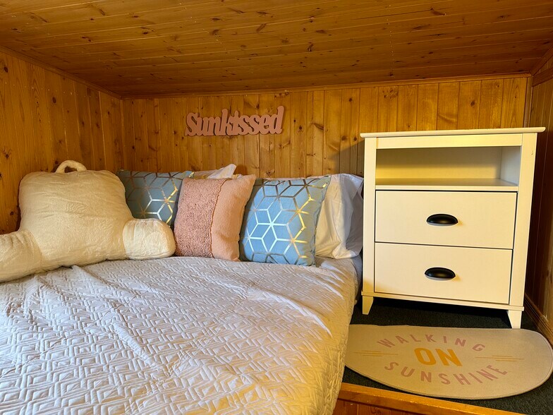 Building Photo - 1949 Daggs Loop