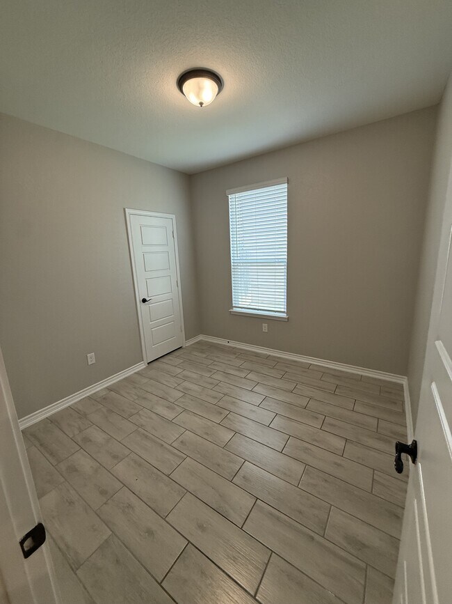 Building Photo - 15223 Liberty Station