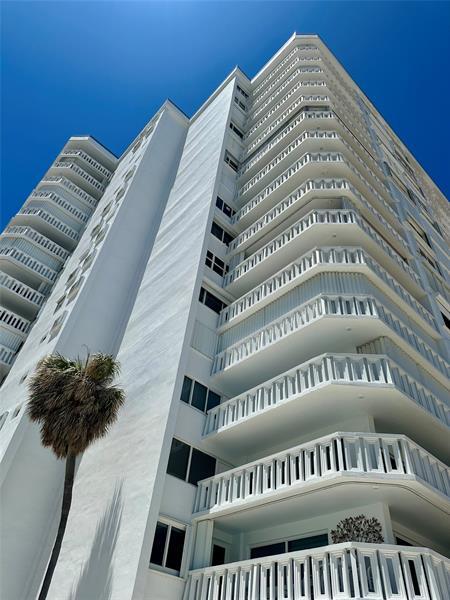 Building Photo - 1012 N Ocean Blvd